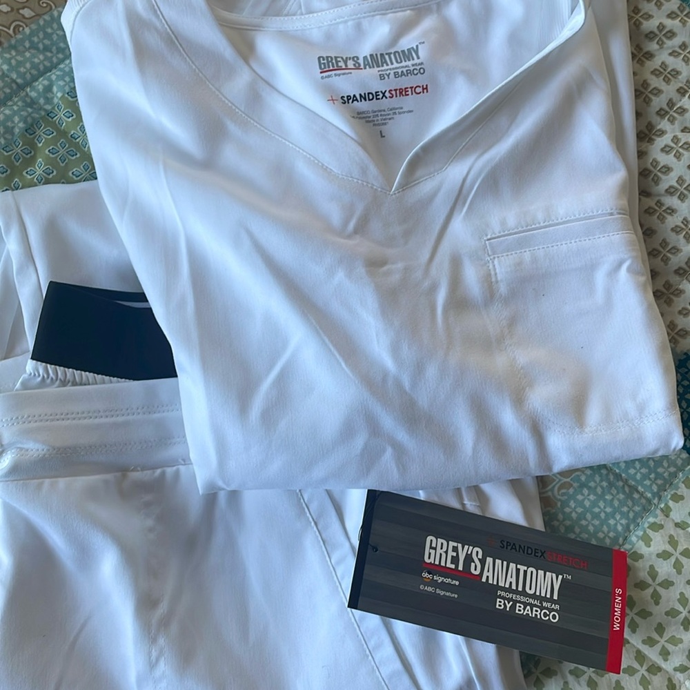 Grey’s Anatomy by Barco spandex stretch scrubs